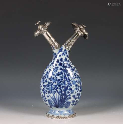 China, silver-mounted blue and white porcelain cruet jar, Ka...