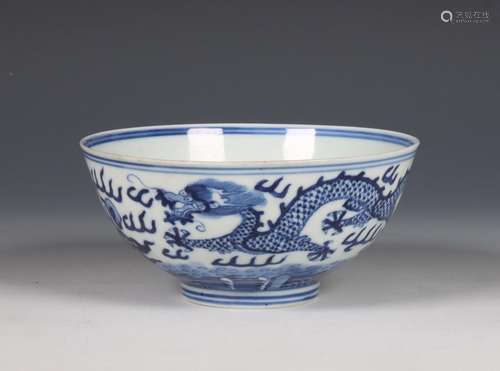 China, blue and white porcelain dragon bowl, Guangxu six-cha...