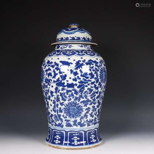 China, blue and white porcelain vase and cover, 19th century...