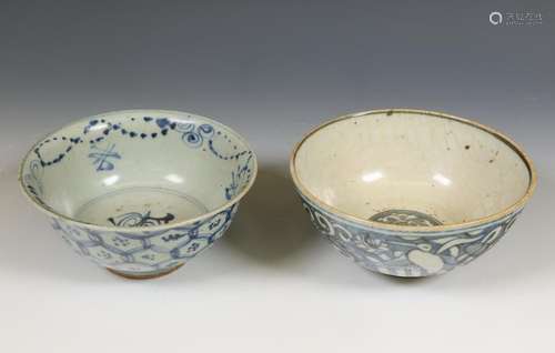 China, two blue and white porcelain bowls, late Ming dynasty...