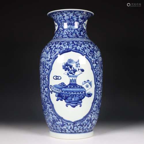 China, blue and white porcelain vase, 20th century,