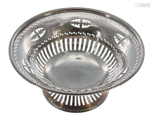 Edwardian silver circular bonbon basket, maker Colen Hewer C...
