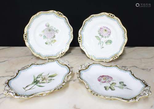 Pair of 19th century Davenport oval porcelain comports and t...
