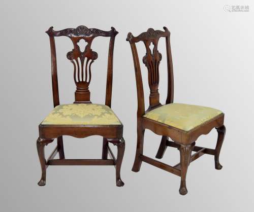 Fine pair of George III Chippendale period mahogany chairs, ...