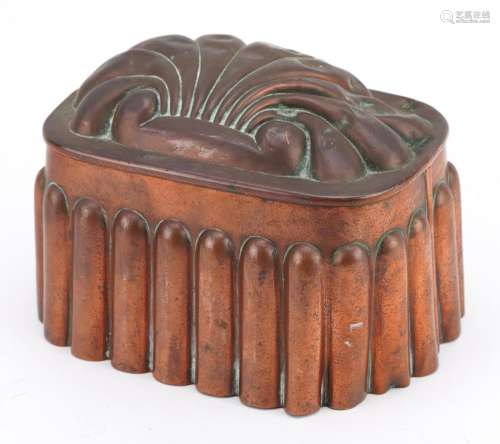 Victorian copper shell jelly mould impressed R & W 90, 1...