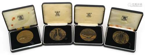 Four Royal Mint bronze medals from The Wildlife series with ...