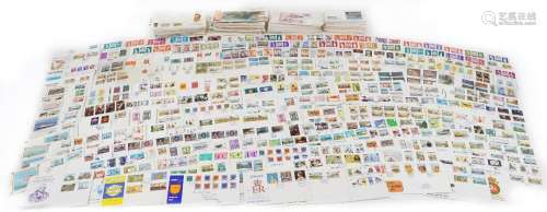Large collection of world covers : For further information o...