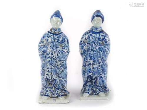 Pair of figures with cloak (Dutchmen), Delft, 18th/19th cent...