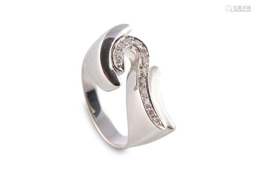 Ring, 14 ct white gold, Set with white brilliant-cut gemston...