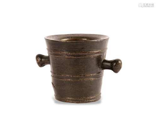 Mortar with linear decor, Handling in knob form, 16th/17th c...