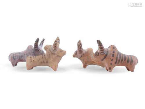 Mixed lot: 4 small zebu figures, Indus civilisation, Ca. 260...