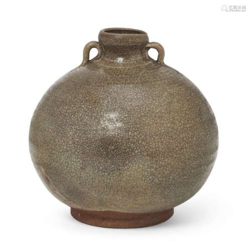 A Chinese stoneware grey crackle-glazed globular jar<br />
<...