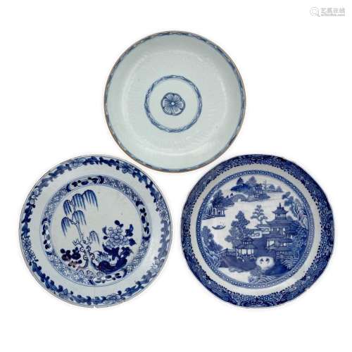 Three Chinese export blue and white plates<br />
<br />
Qing...