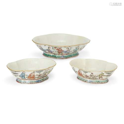 A pair of Chinese famille rose lobed bowls and a similar lar...