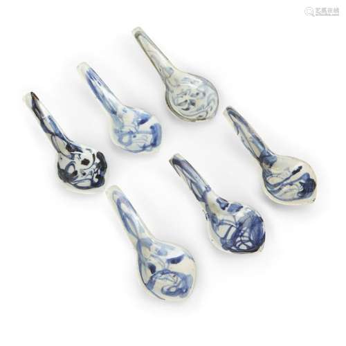 A set of six Chinese blue and white spoons<br />
<br />
Qing...