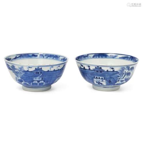 A pair of Chinese blue and white bowls<br />
<br />
Qing dyn...