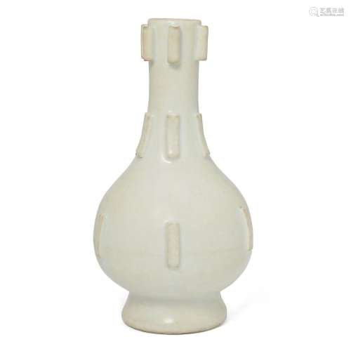 A Chinese white glaze vase<br />
<br />
20th century<br />
<...