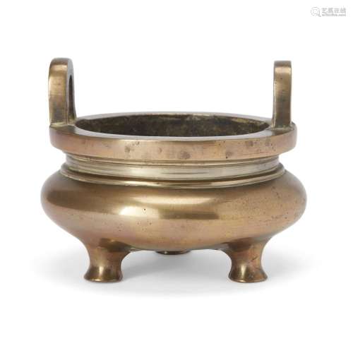 A Chinese bronze incense burner<br />
<br />
Qing dynasty, 1...