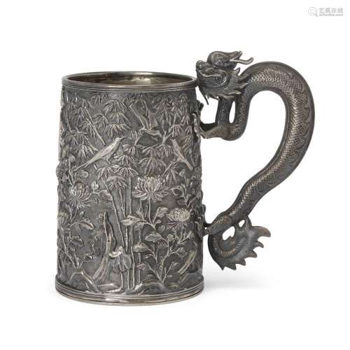 A Chinese silver tankard with dragon handle, by Huang Qiu Ji...