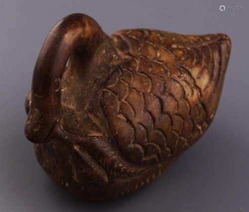 CHINESE QING LAPIDARY SCULPTURE