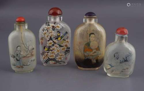 4 CHINESE GLASS SNUFF BOTTLES