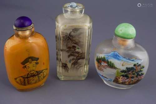 GROUP OF 3 CHINESE GLASS SNUFF BOTTLES