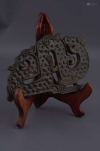 CHINESE BLACK JADE ARCHAISTIC CARVING