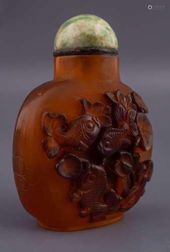 CHINESE QING AMBER SNUFF BOTTLE AND STOPPER