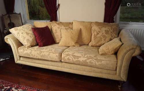 LARGE TWO-SEATER DESIGNER SETTEE