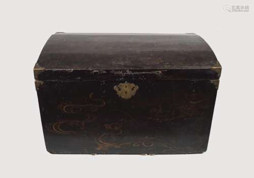 LARGE 19TH-CENTURY CHINESE LACQUERED TRUNK