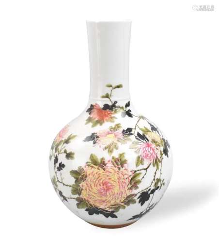 Chinese Famille Rose Vase With Floral Motif