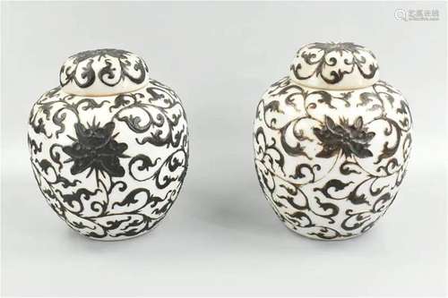 Pair of Chinese Ge Glazed Covered Jar, 19th C.