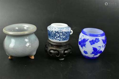 2 Chinese Bird Feeding Jars & Jun Splash Censer