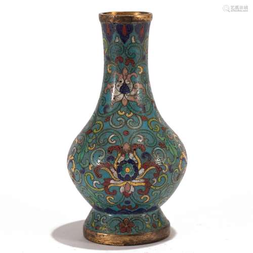 A CLOISONNE FLOWERS VASE