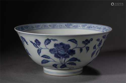 A BLUE AND WHITE PORCELAIN FLORAL BOWL