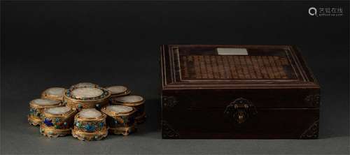 A GILT BRONZE INLAID WHITE JADE BOX