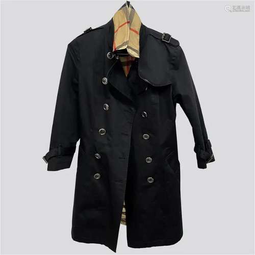 Trench coat size S (brand new)