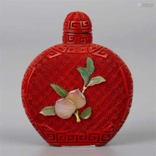 Red lacquer finely-carved snuff bottle, 18th Century