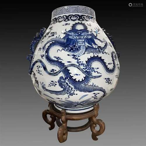 Dragon pattern large jar with Daqing Guangxu Year Made mark,...