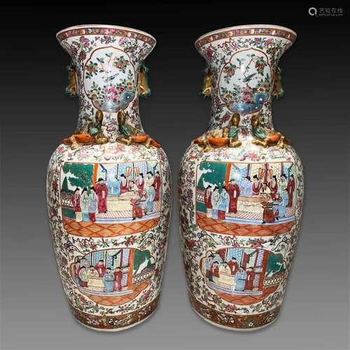 Pair of Guangcai vase, 19th century