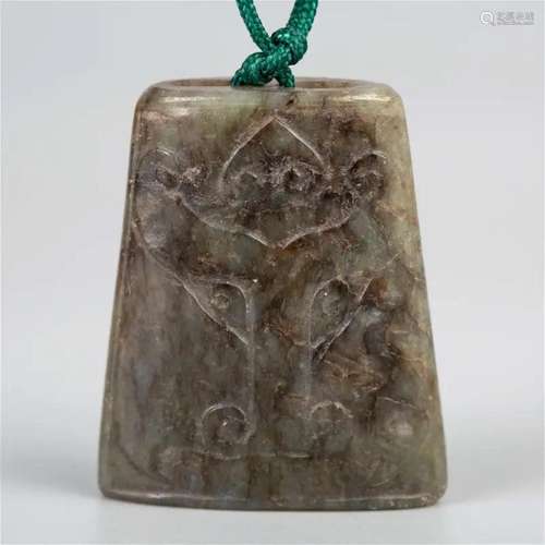 Engraved jade pendant 19th century