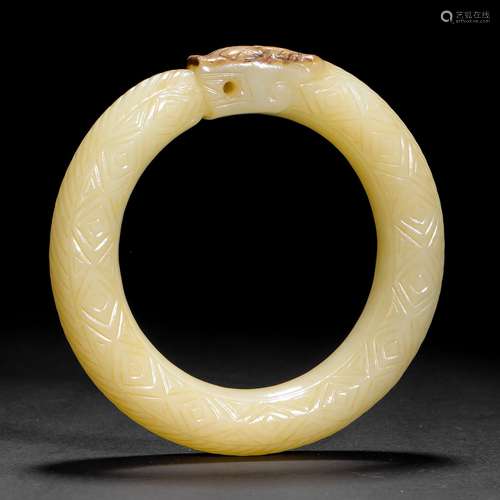 Chinese Pre-Ming Hetian Jade Bracelet with Animal Patterns