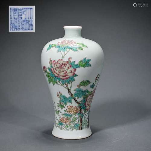 Chinese Qing Dynasty Doucai Flower Plum Vase