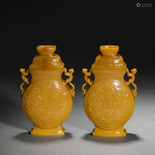 A set of Hetian jade vases with animal patterns, Ming Dynast...