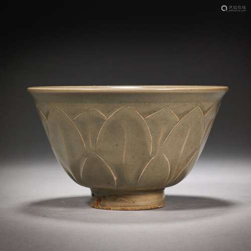 Celadon Flower Bowl Before Ming Dynasty