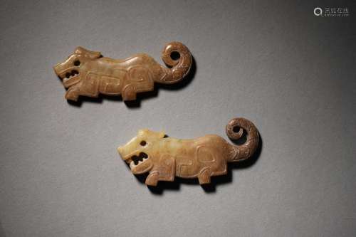 A pair of Jade and Tiger before Ming Dynasty