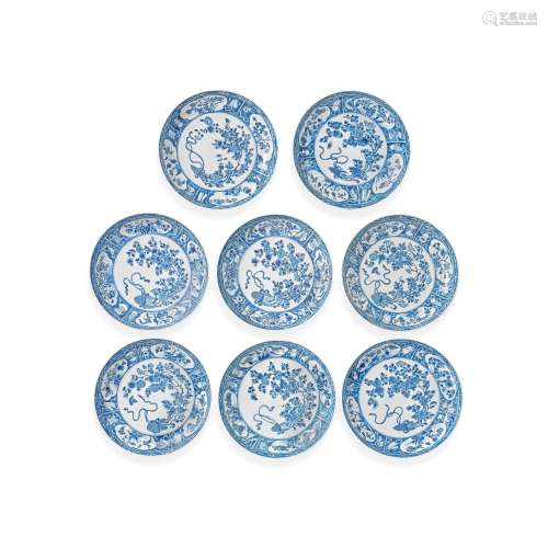 A GROUP OF EIGHT BLUE AND WHITE FLORAL DISHES Kangxi (8)