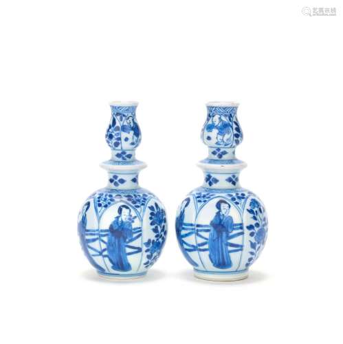 A PAIR OF BLUE AND WHITE HOOKAH BASES Kangxi (2)