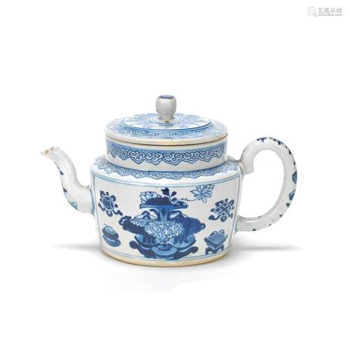 A BLUE AND WHITE TEAPOT AND COVER  Kangxi (2)