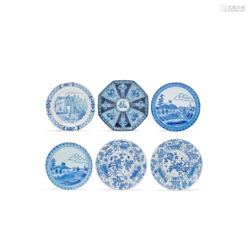 SIX CHINESE AND JAPANESE BLUE AND WHITE EXPORT DISHES 17th t...
